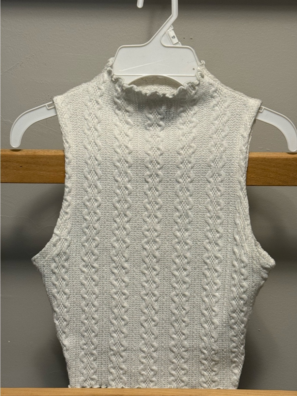 Forever 21 White Cable Knit Sleeveless Mock Neck Tank - Picture 7 of 9